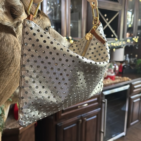 CLARE V. flat clutch with tabs in silver. Sold out on Clare V. Site. - Picture 8 of 14